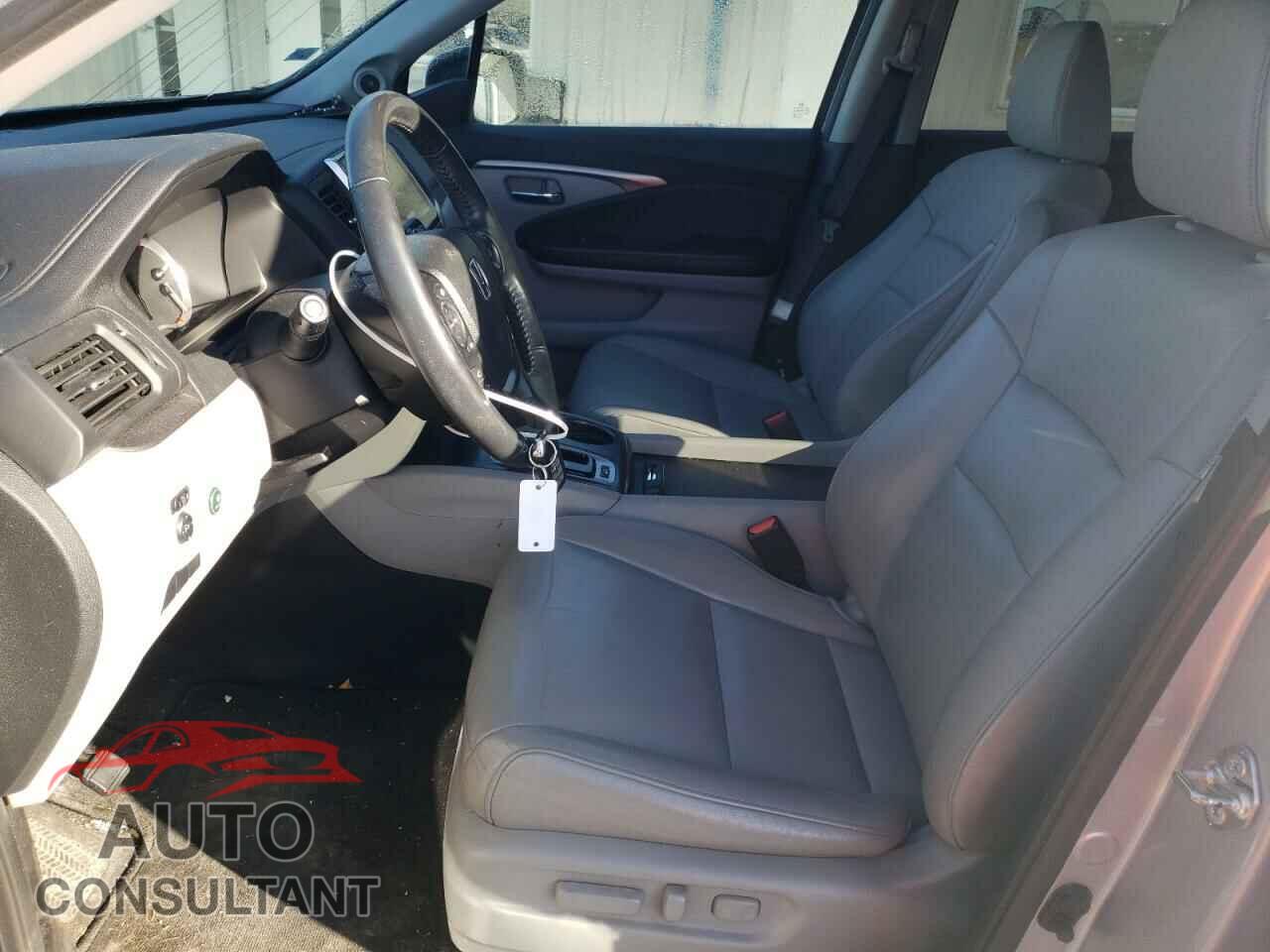 HONDA PILOT 2017 - 5FNYF6H55HB030077