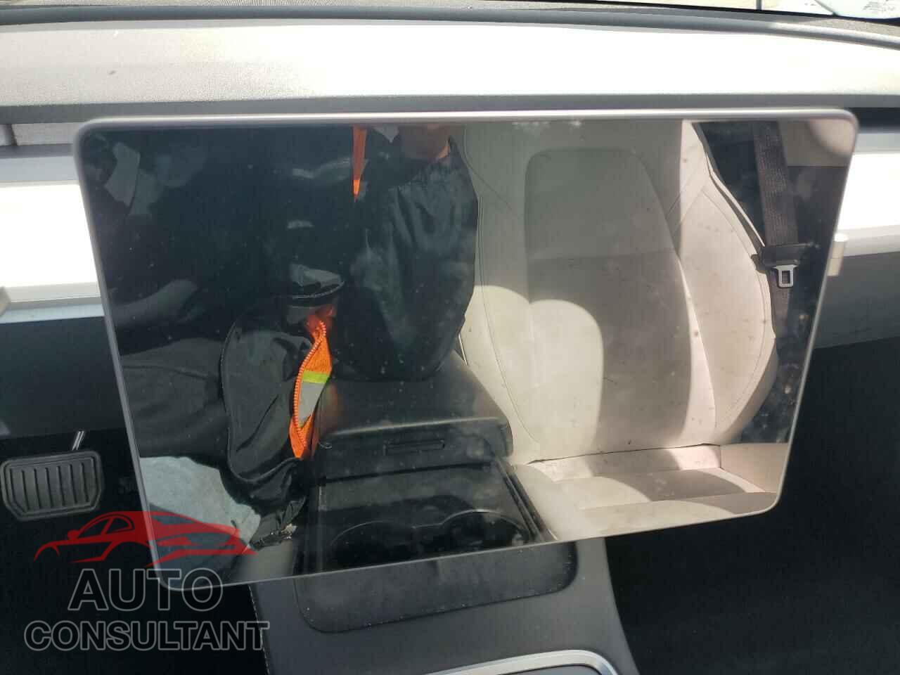 TESLA MODEL 3 2021 - 5YJ3E1EA5MF873191