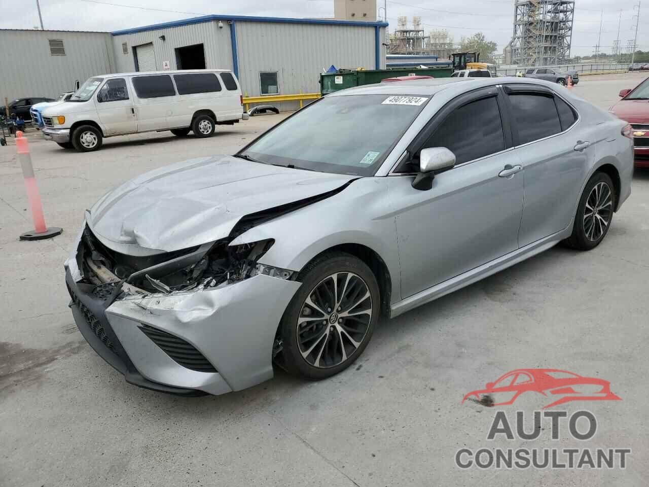 TOYOTA CAMRY 2018 - 4T1B11HK4JU002521