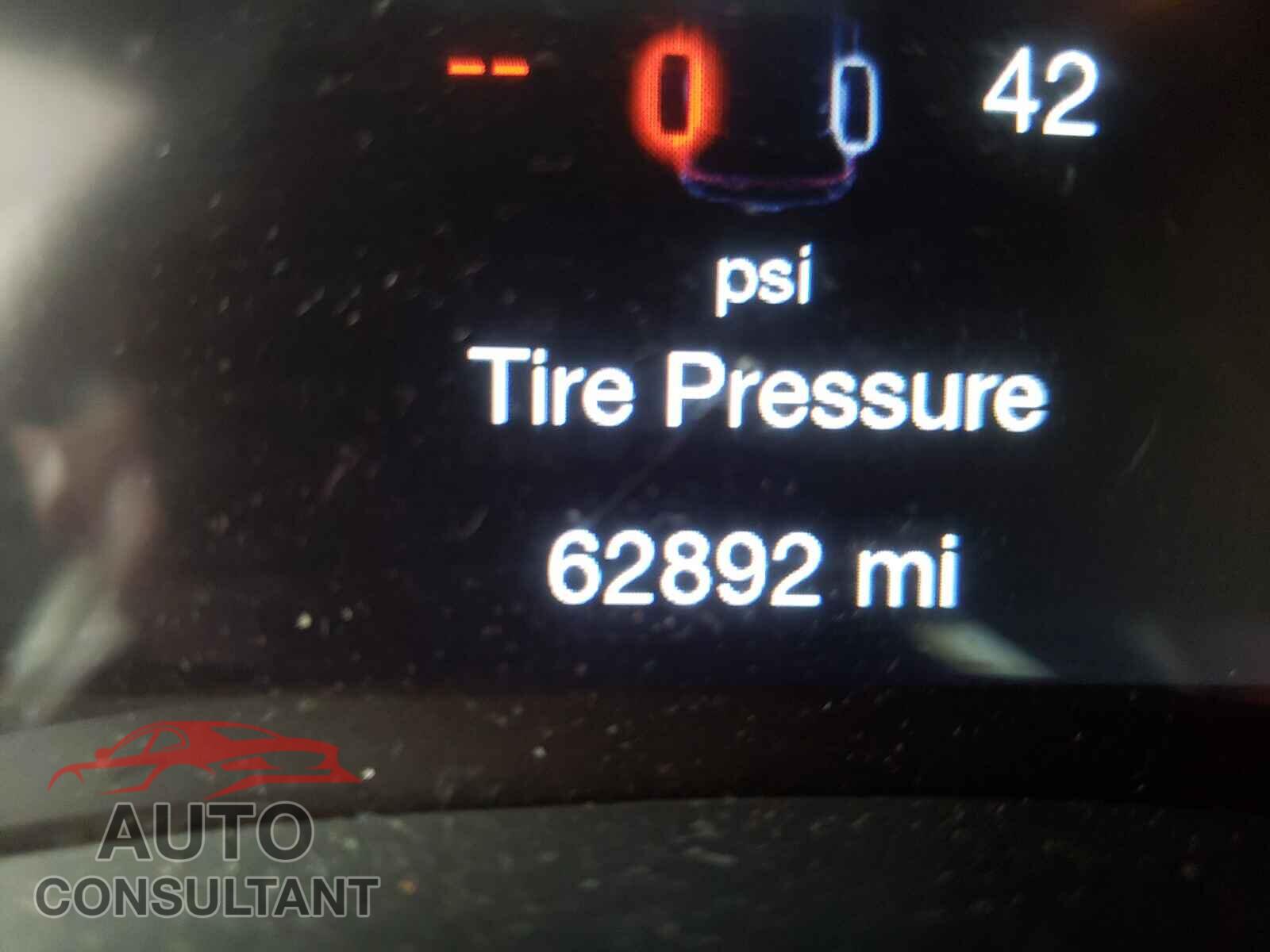 DODGE DURANGO 2018 - 1C4SDJCT2JC341313