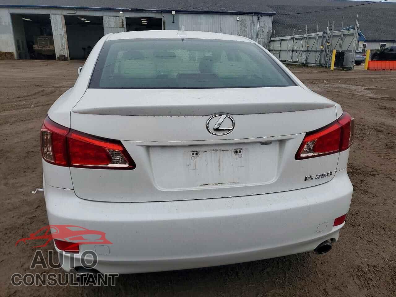 LEXUS IS 2011 - JTHBF5C20B5143990