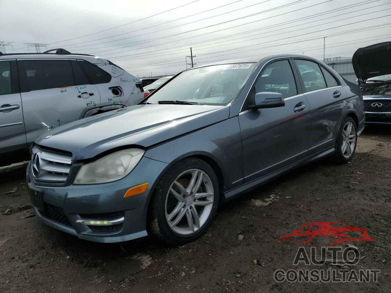 MERCEDES-BENZ C-CLASS 2012 - WDDGF8BB3CA612868