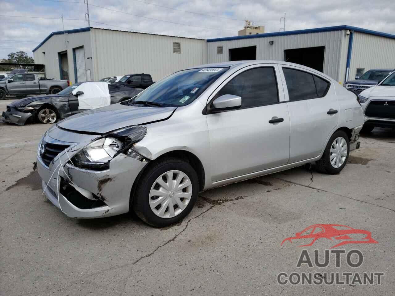 NISSAN VERSA 2019 - 3N1CN7AP0KL824267