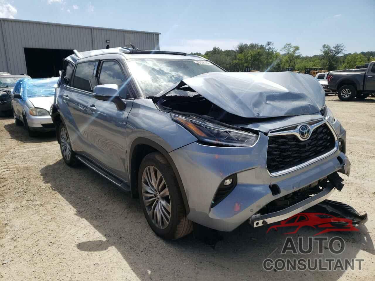TOYOTA HIGHLANDER 2022 - 5TDFZRBH2NS185860