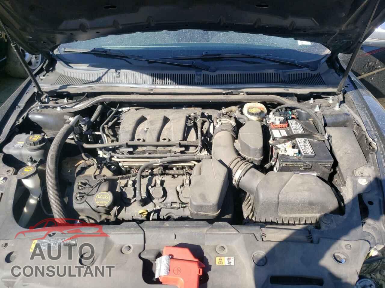 FORD TAURUS 2017 - 1FAHP2F84HG108315