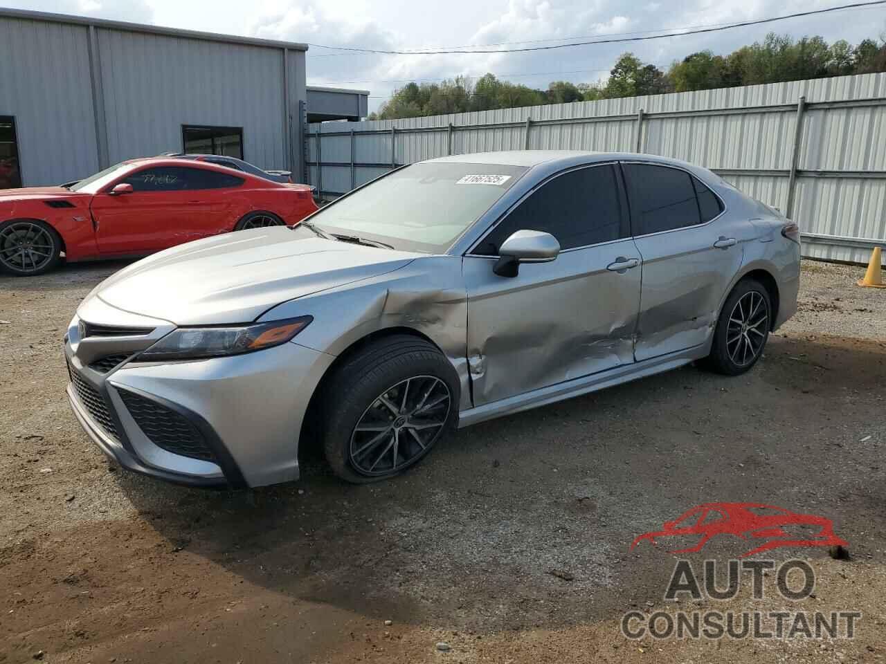 TOYOTA CAMRY 2022 - 4T1G11AK0NU666336