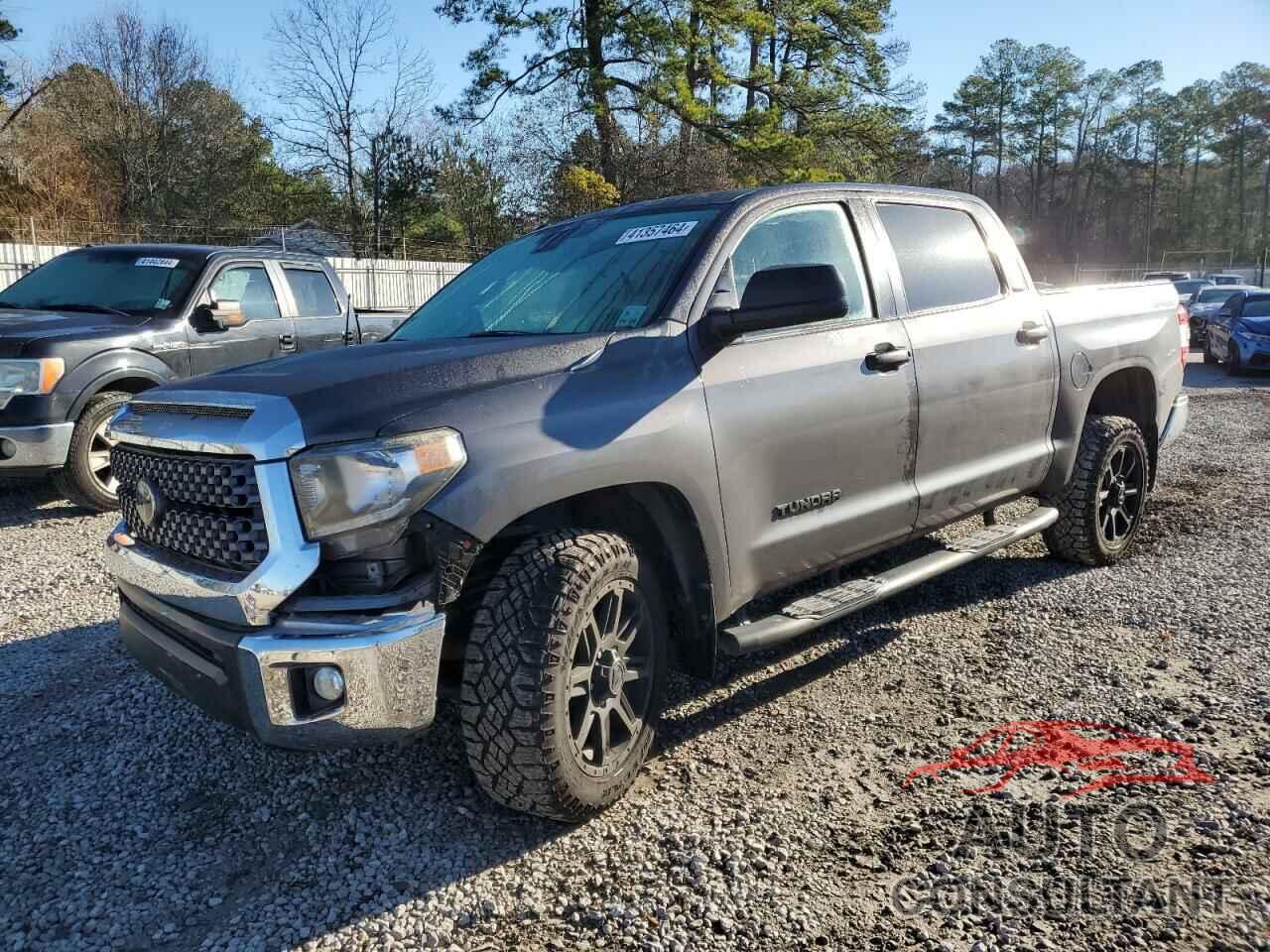 TOYOTA TUNDRA 2019 - 5TFEM5F16KX135856