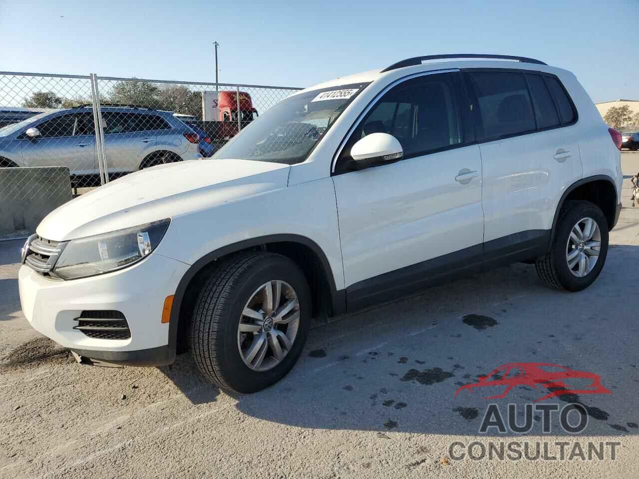 VOLKSWAGEN TIGUAN 2017 - WVGAV7AX0HK031335