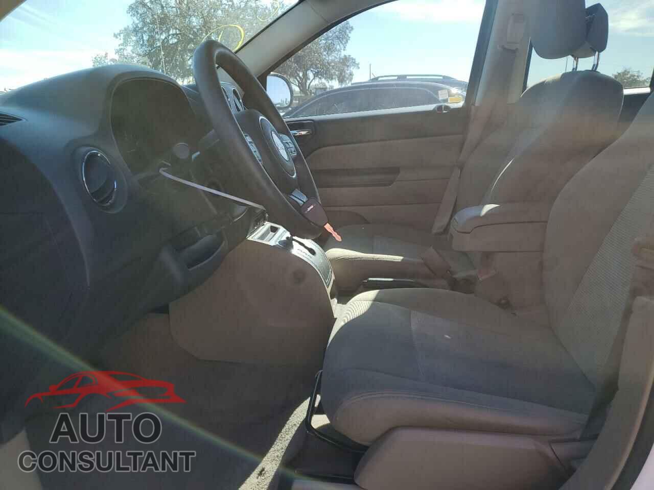 JEEP COMPASS 2012 - 1C4NJCBA9CD651764