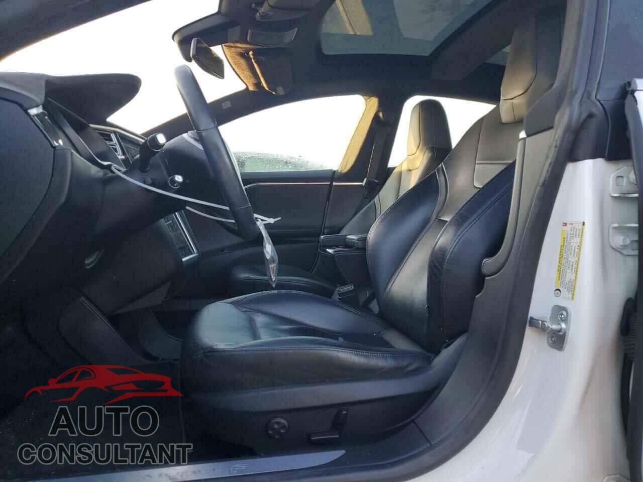TESLA MODEL S 2015 - 5YJSA1E11FF114399