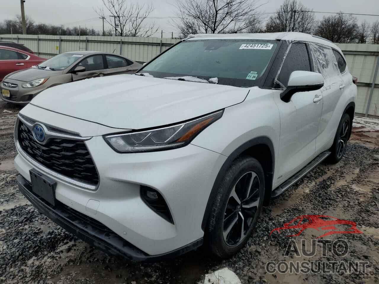 TOYOTA HIGHLANDER 2022 - 5TDXBRCH3NS540171