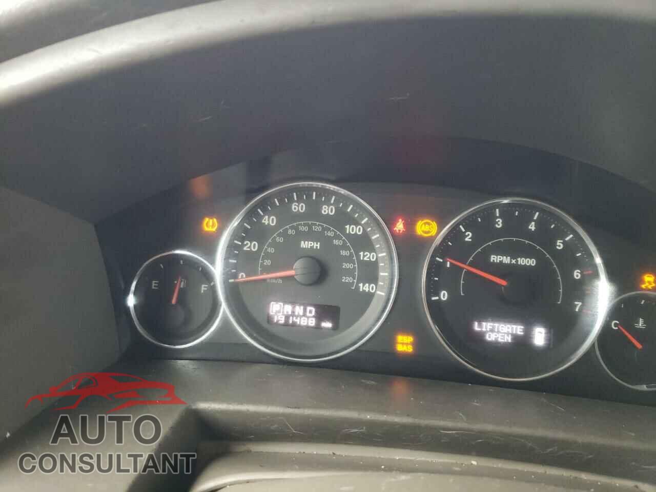 JEEP COMMANDER 2009 - 1J8HH48K49C558169