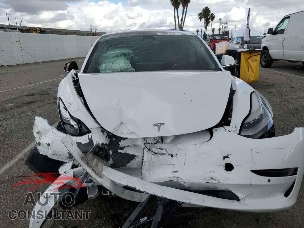 TESLA MODEL 3 2018 - 5YJ3E1EA2JF098750