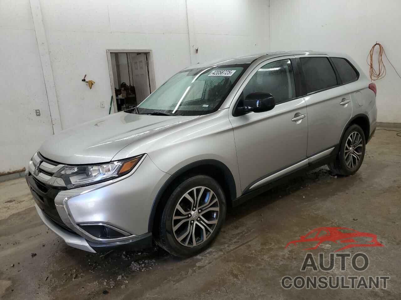 MITSUBISHI OUTLANDER 2018 - JA4AZ3A35JZ052607