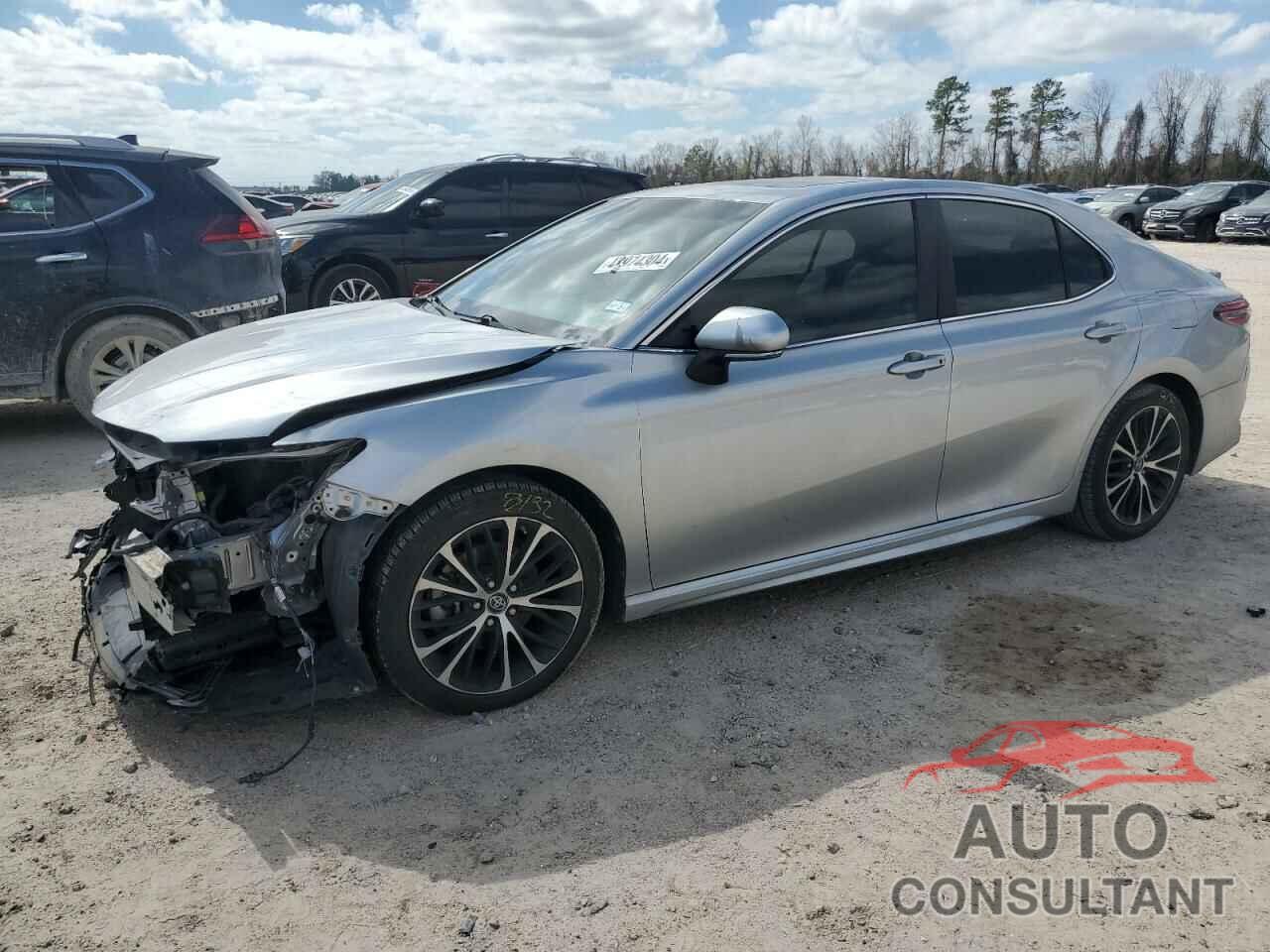 TOYOTA CAMRY 2018 - 4T1B11HK7JU503760