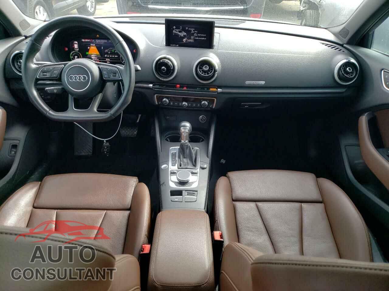 AUDI A3 2017 - WAUTPBFF0HA138124