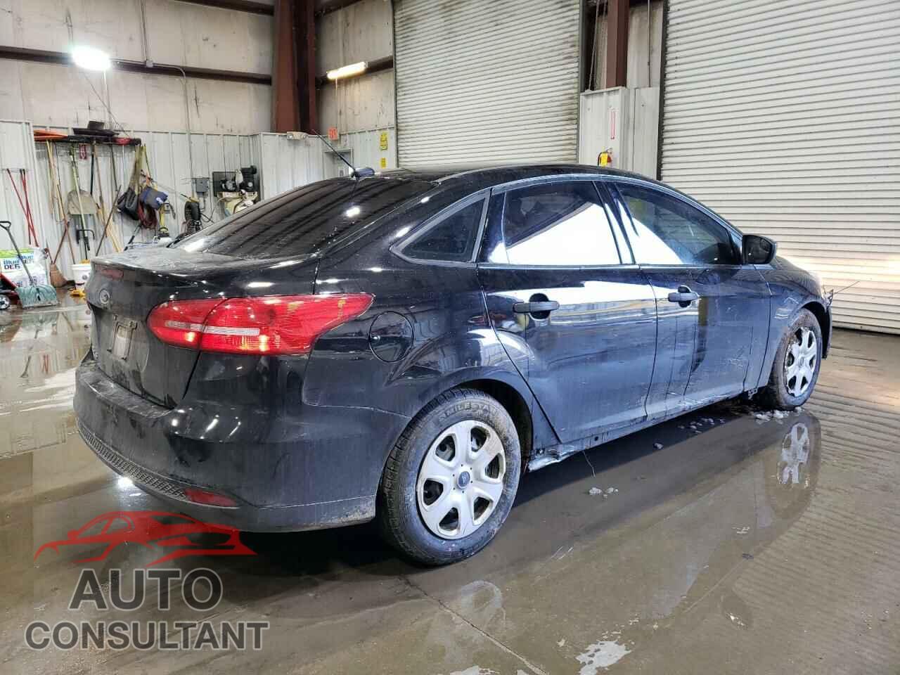 FORD FOCUS 2017 - 1FADP3E22HL228686