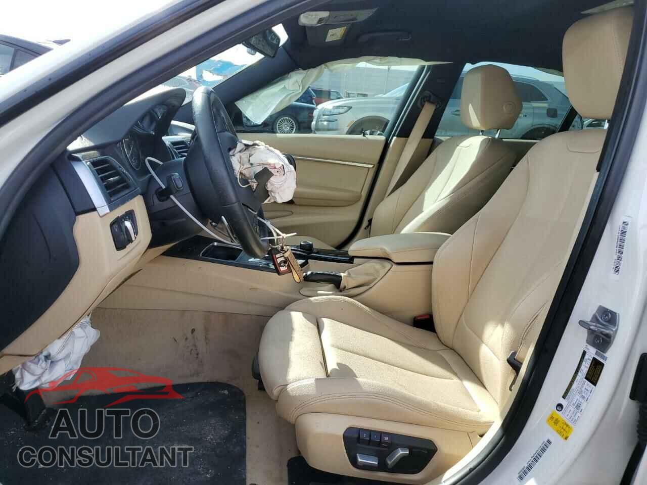 BMW 3 SERIES 2016 - WBA8E9G50GNU27991