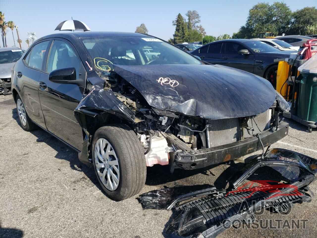 TOYOTA COROLLA 2018 - 5YFBURHE8JP768690