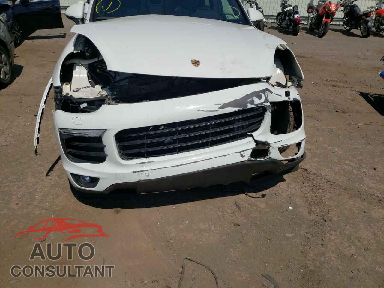 PORSCHE CAYENNE 2017 - WP1AA2A22HKA87573