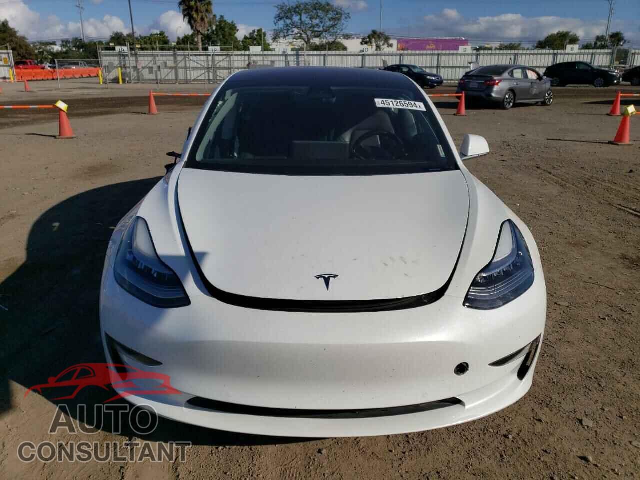 TESLA MODEL 3 2018 - 5YJ3E1EA7JF043887
