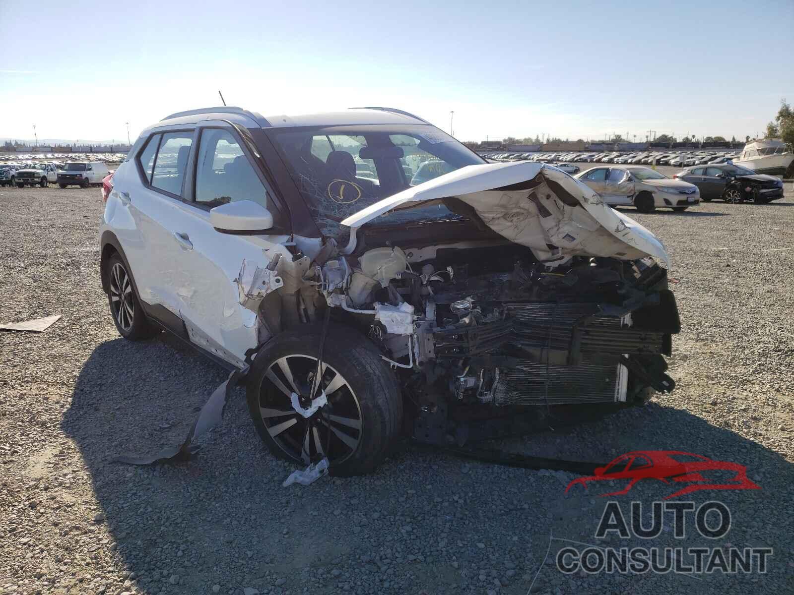 NISSAN KICKS 2018 - 3N1CP5CU9JL521505