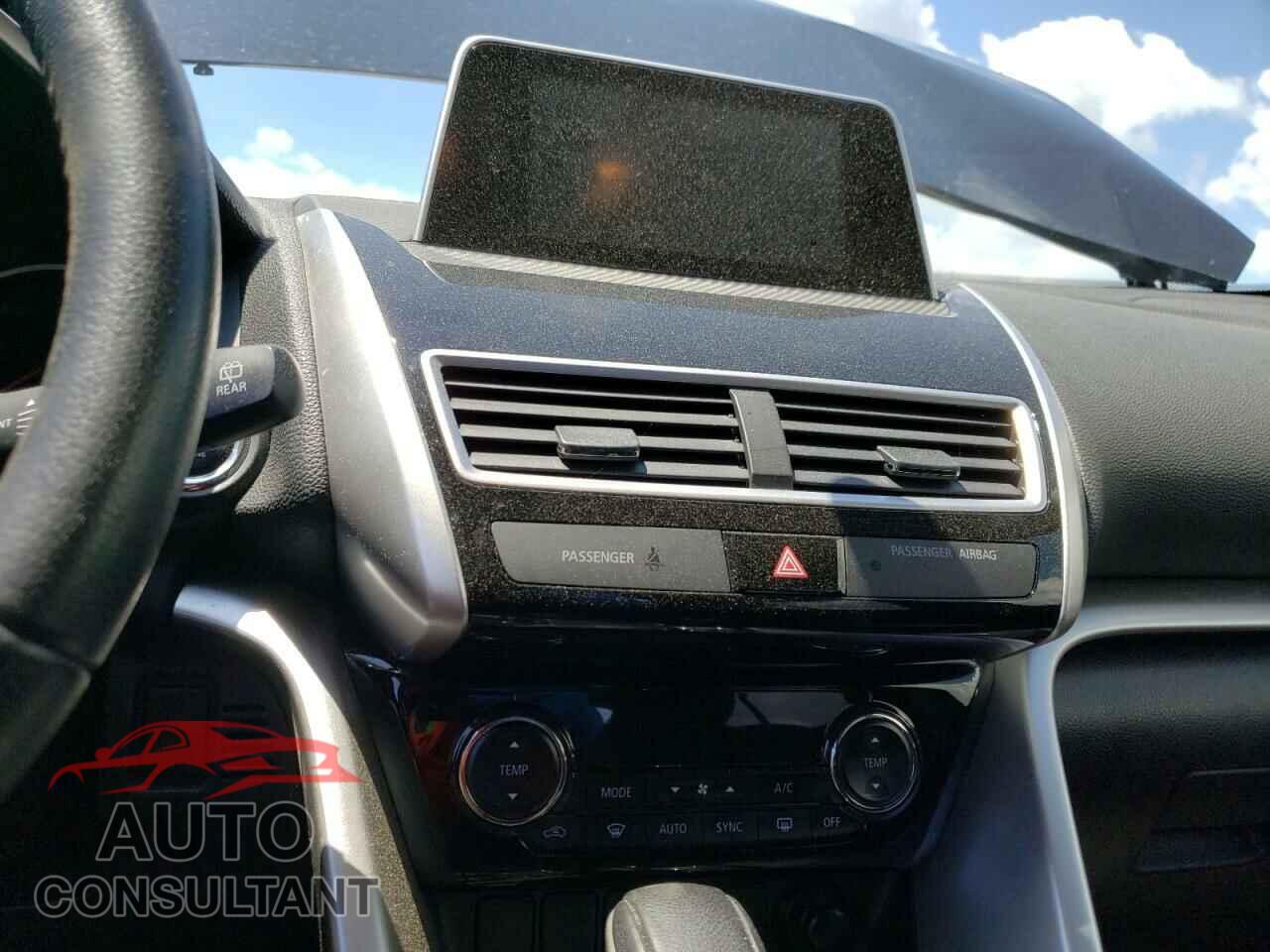 MITSUBISHI ECLIPSE 2018 - JA4AT5AAXJZ038553