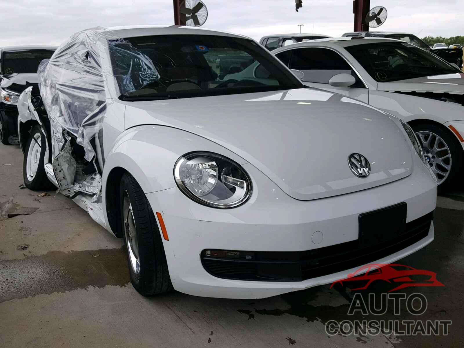 VOLKSWAGEN BEETLE 2015 - 3VWF17AT9FM654457