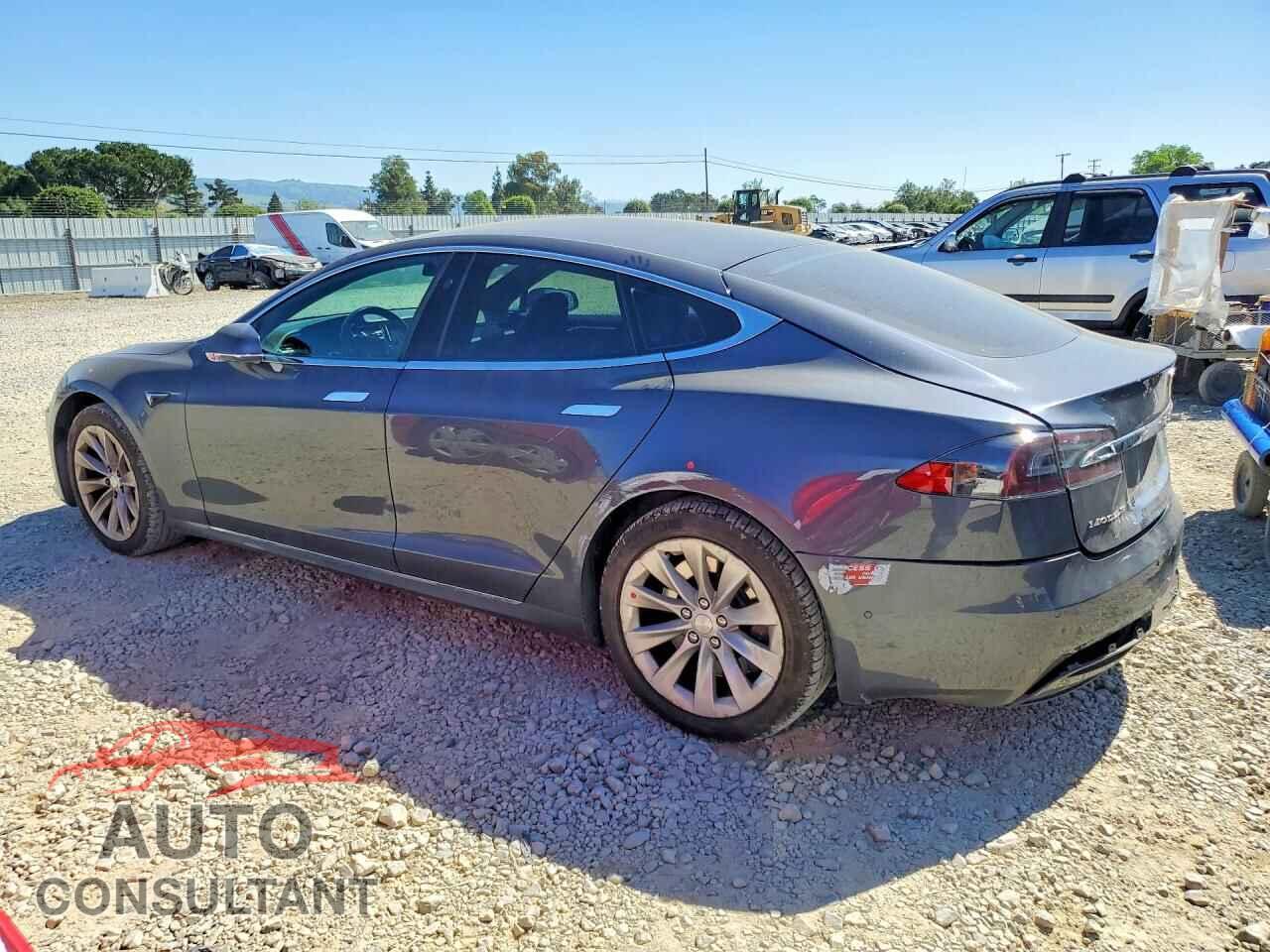 TESLA MODEL S 2017 - 5YJSA1E15HF202892
