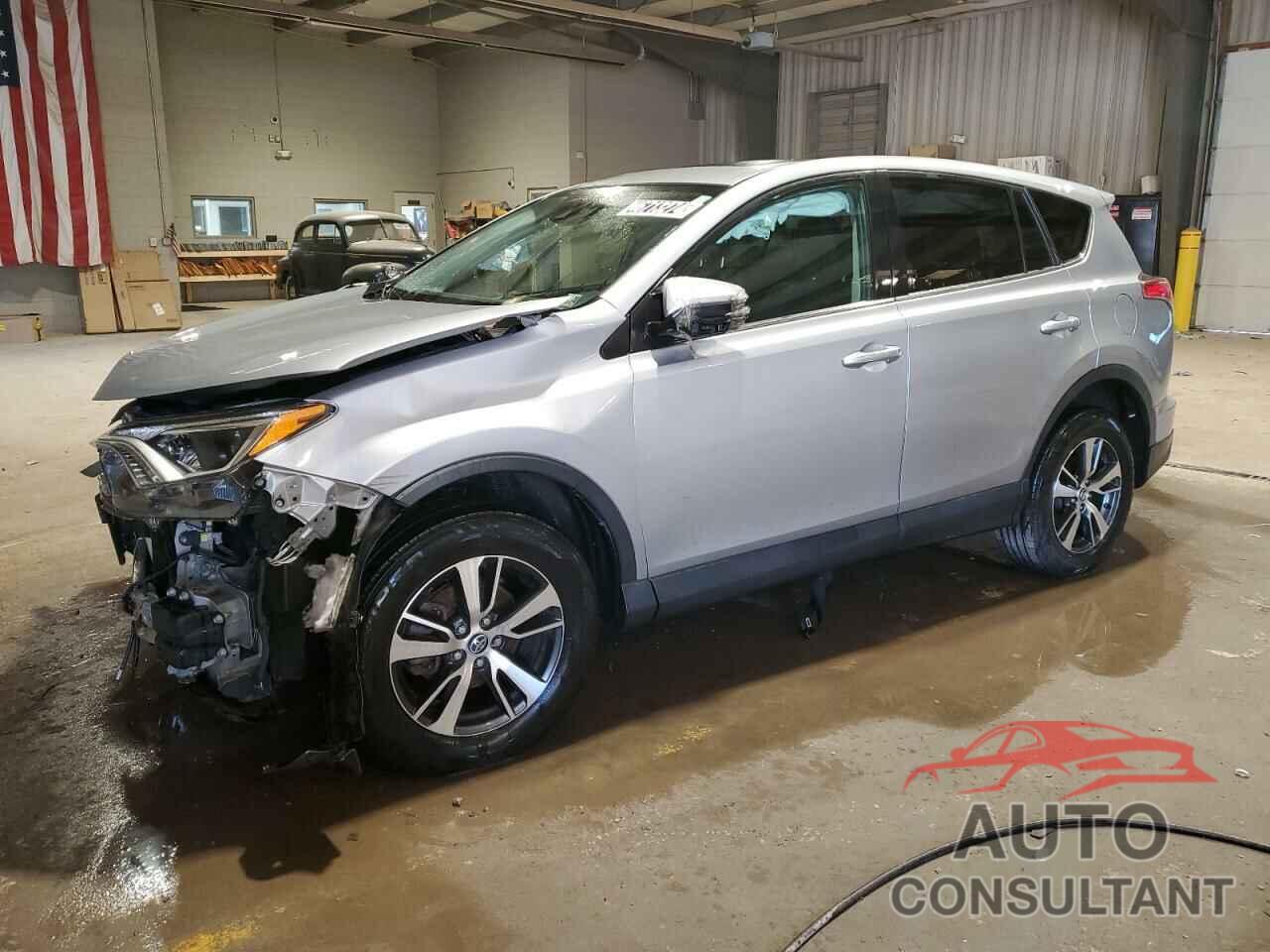 TOYOTA RAV4 2018 - 2T3RFREV1JW735808