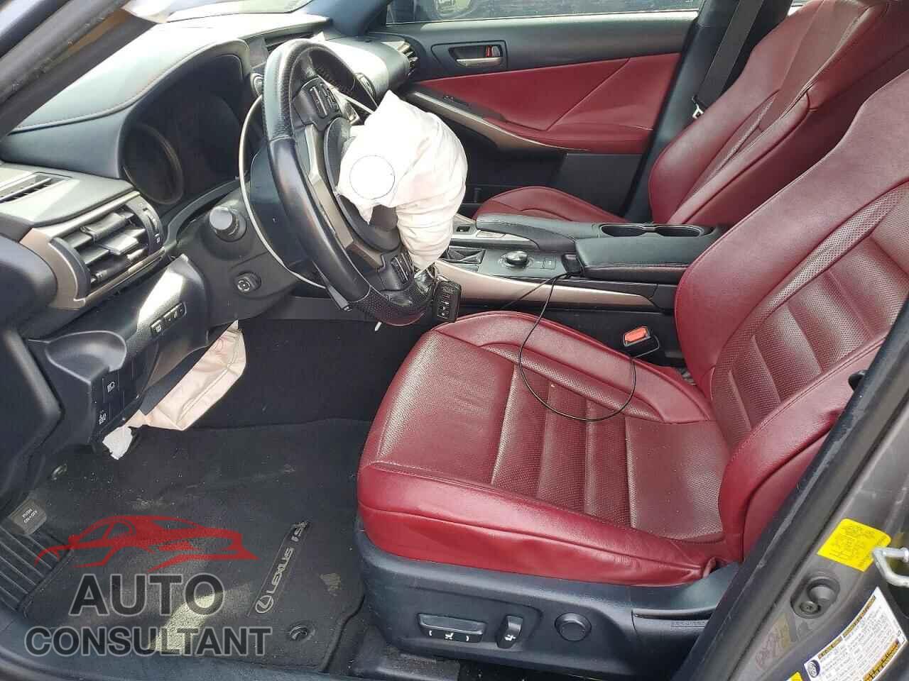 LEXUS IS 2018 - JTHBZ1D22J5032077