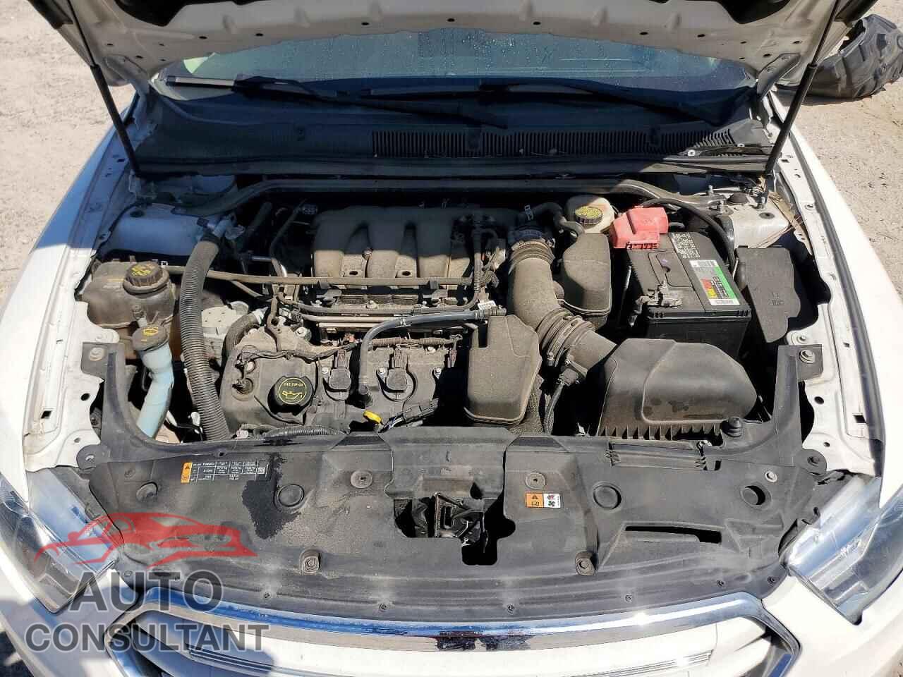 FORD TAURUS 2015 - 1FAHP2E83FG202197