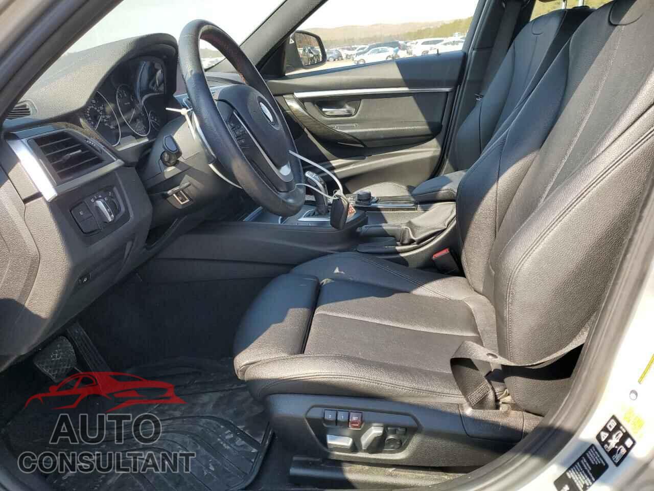 BMW 3 SERIES 2018 - WBA8D9C55JA616496