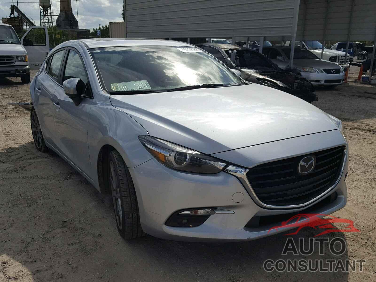 MAZDA 3 2018 - 3MZBN1M34JM188618