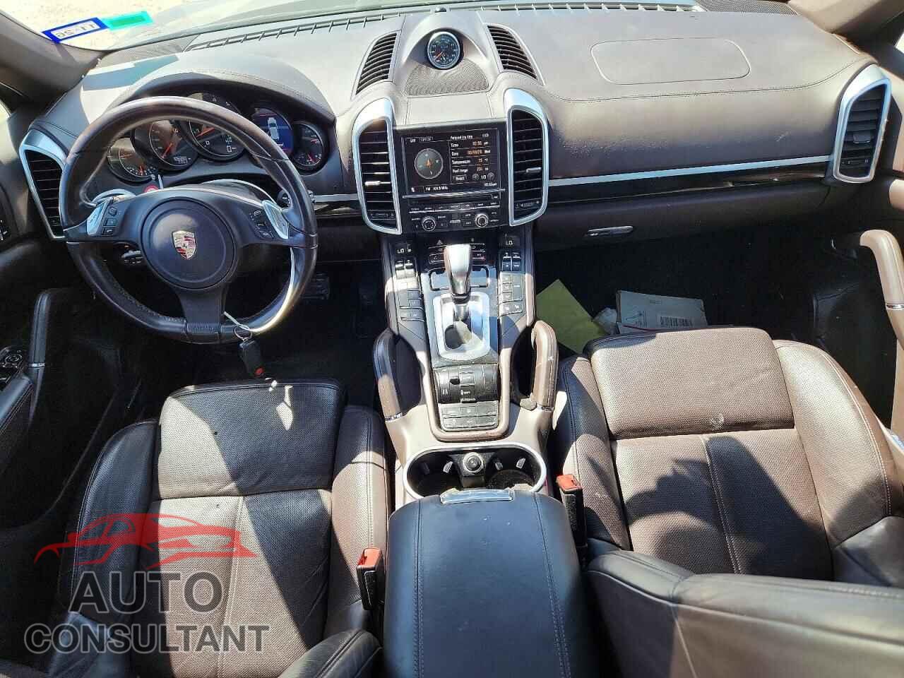 PORSCHE CAYENNE 2012 - WP1AA2A22CLA10043