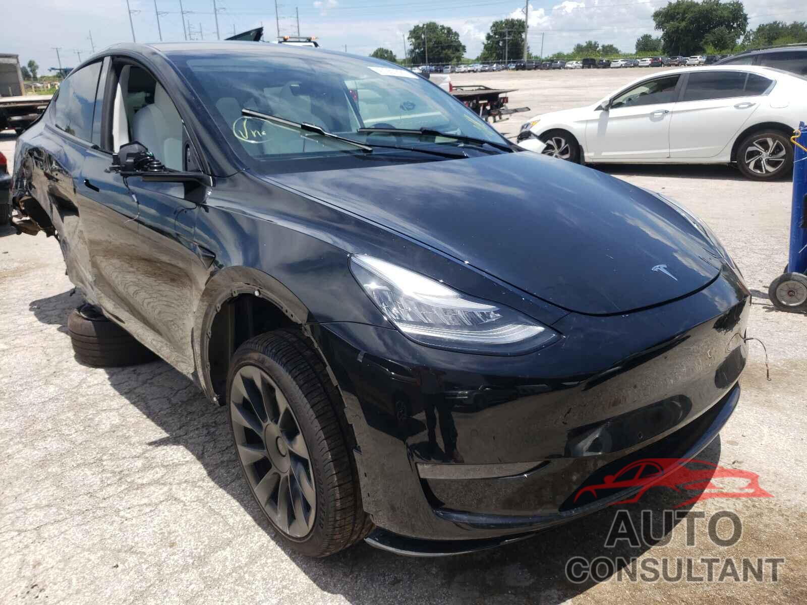 TESLA MODEL Y 2021 - 5YJYGDEE4MF080873