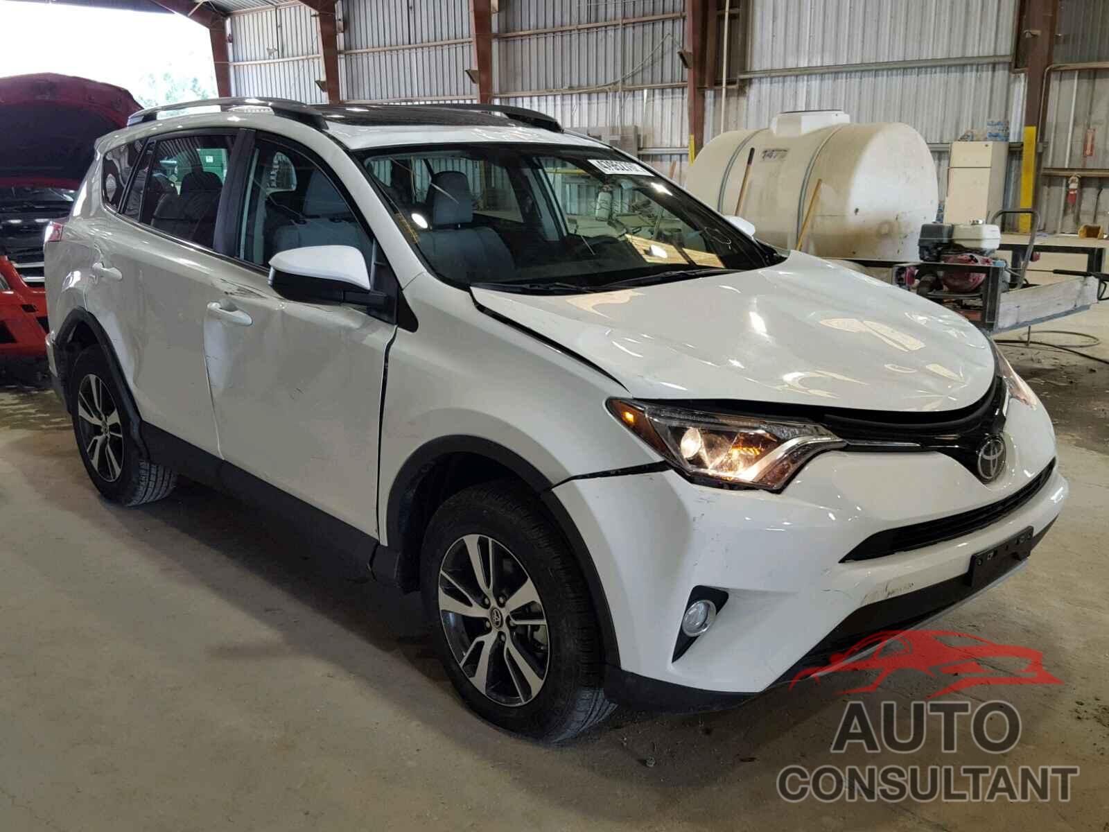 TOYOTA RAV4 XLE 2018 - 2T3WFREV8JW443253