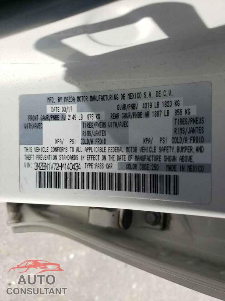 MAZDA 3 2017 - 3MZBN1V72HM140434