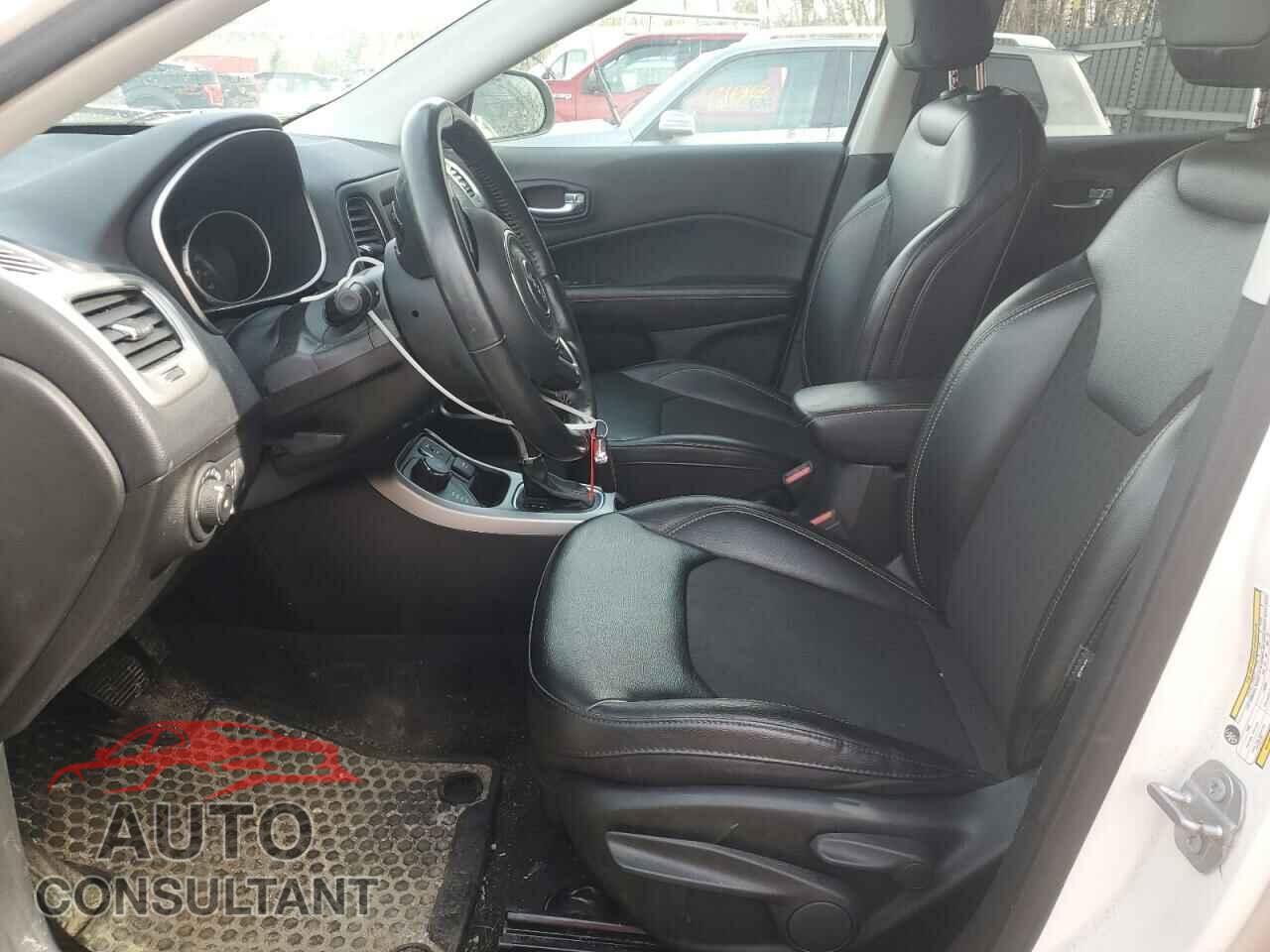 JEEP COMPASS 2020 - 3C4NJDBB2LT252400