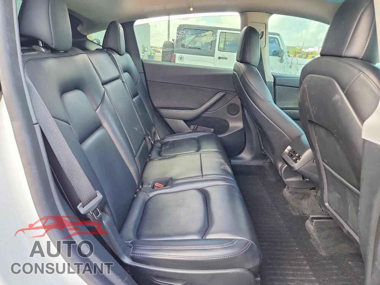 TESLA MODEL Y 2023 - 7SAYGAEE6PF587201