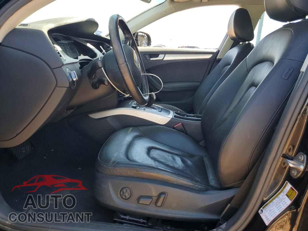 AUDI A4 2012 - WAUBFAFL8CA037033