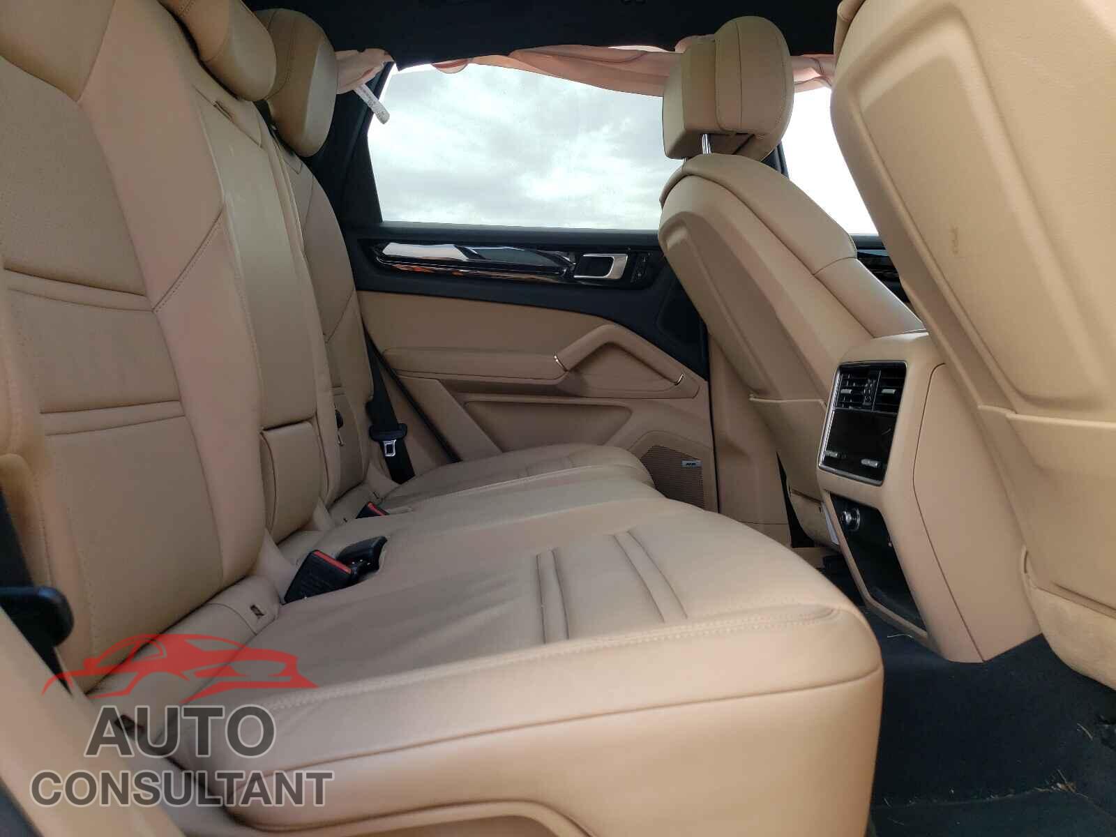 PORSCHE CAYENNE 2019 - WP1AA2AY6KDA15971