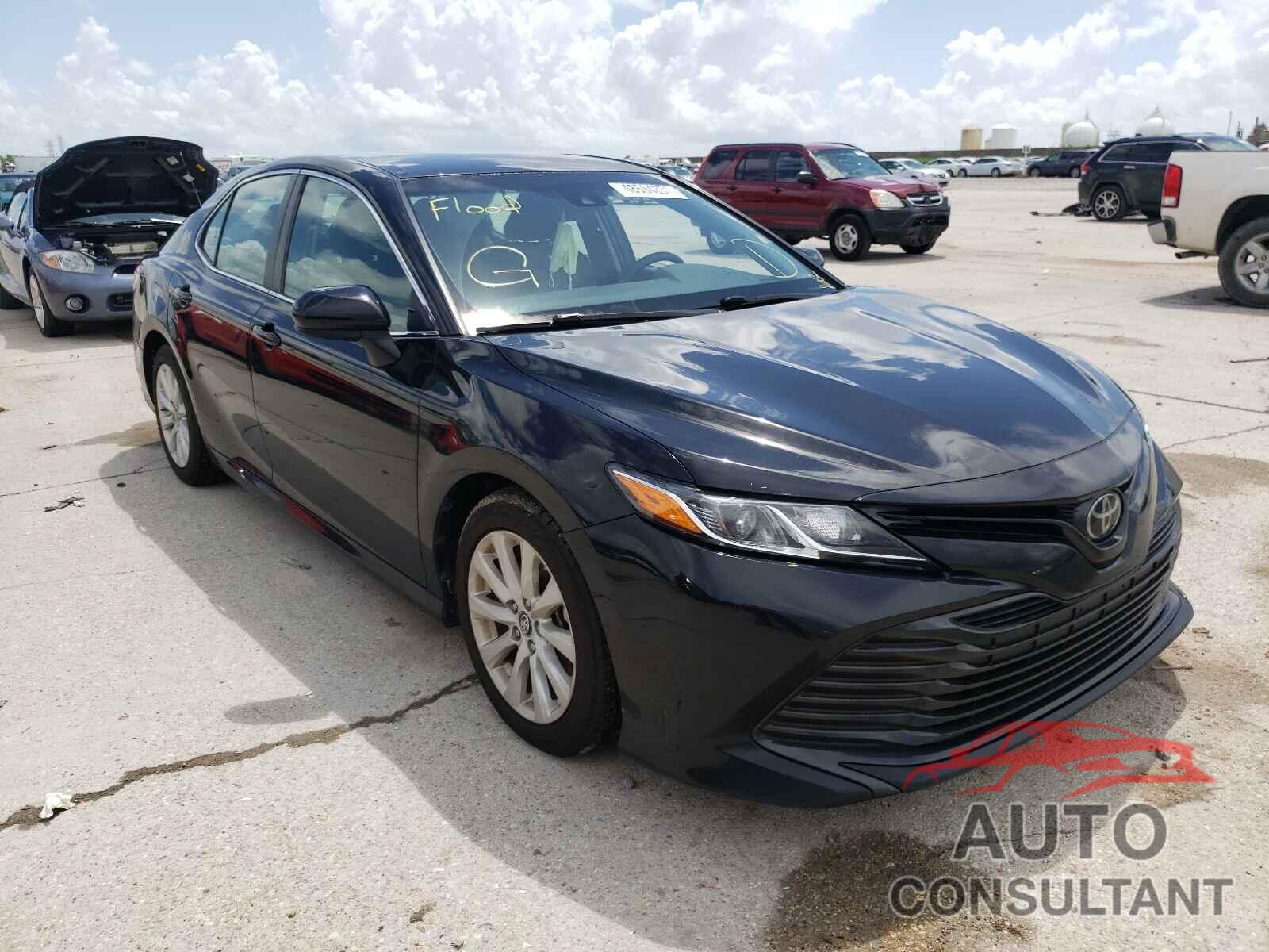 TOYOTA CAMRY 2018 - 4T1B11HK3JU090686