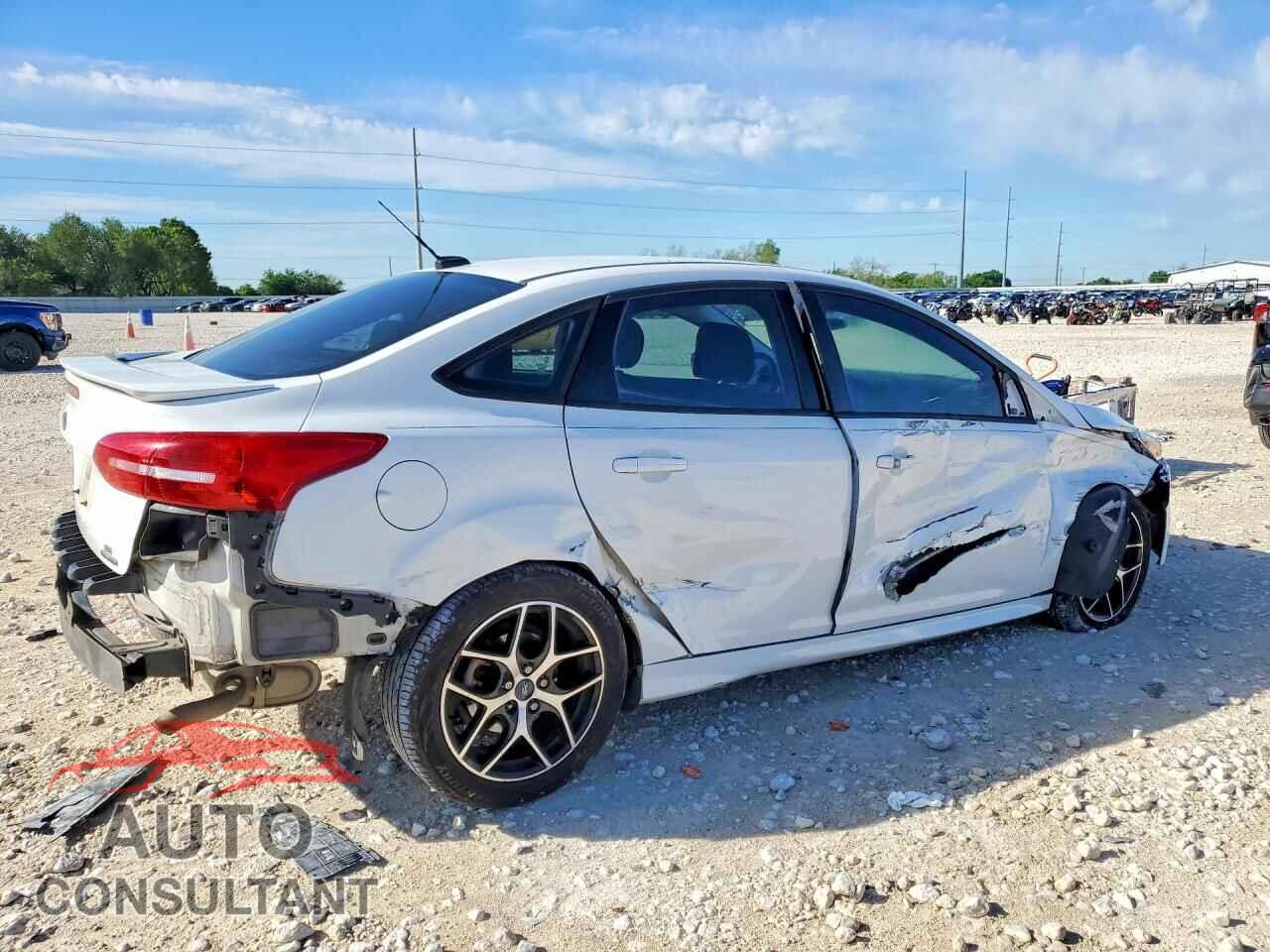 FORD FOCUS 2015 - 1FADP3F28FL280836