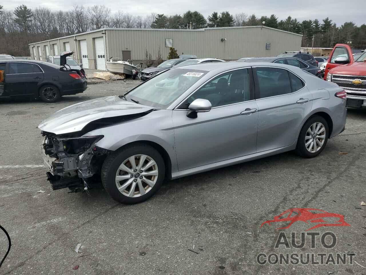 TOYOTA CAMRY 2018 - 4T1B11HK9JU652087