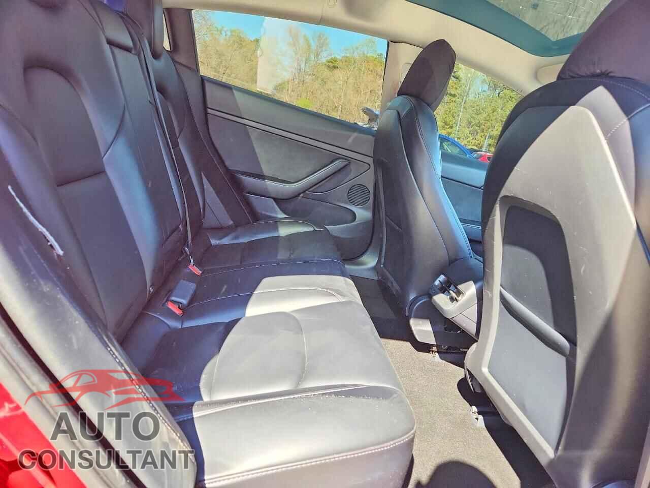 TESLA MODEL 3 2021 - 5YJ3E1EA2MF042179