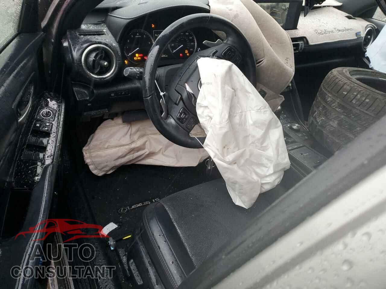 LEXUS IS 2021 - JTHCA1D23M5110057