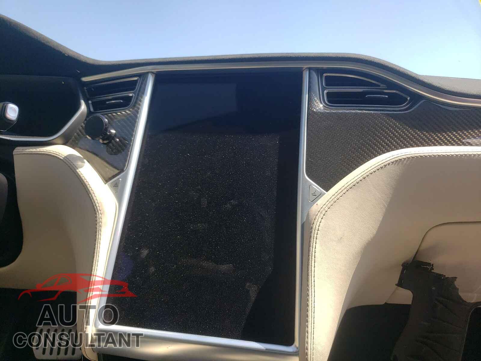 TESLA MODEL S 2016 - 5YJSA1E48GF143586
