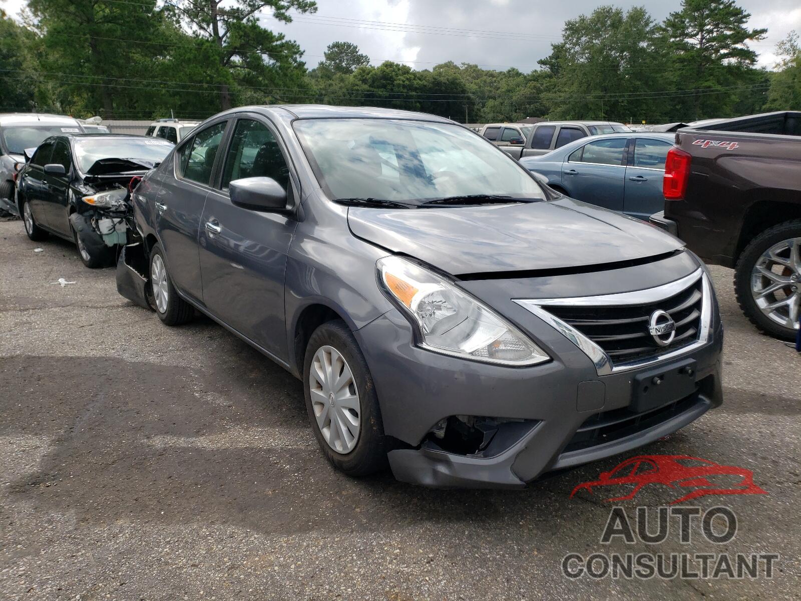 NISSAN VERSA 2018 - 3N1CN7AP8JL815864