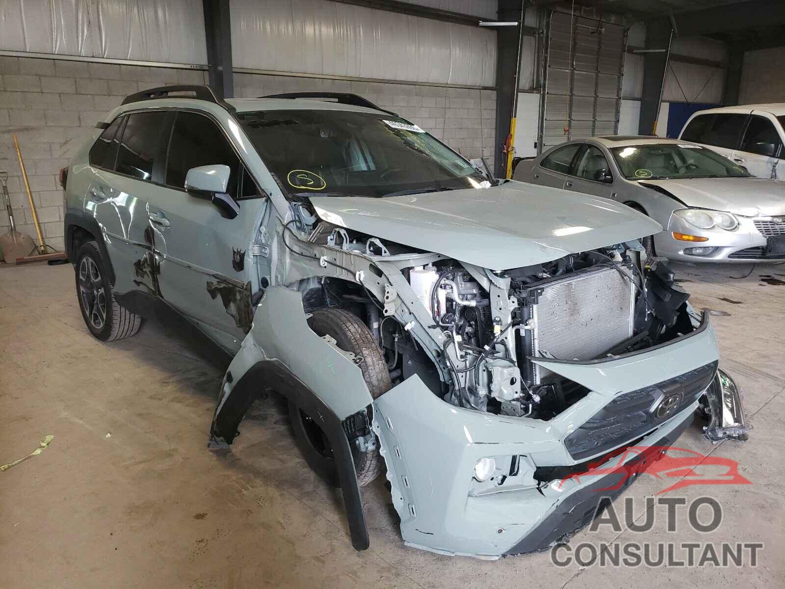 TOYOTA RAV4 2019 - 2T3J1RFV7KW034122